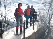 ATTRAVERSO LA VAL SANGUIGNO FINO IN CRESTA ALLA COSTA DI CORNA ROSSA sabato 5 marzo 2011 - FOTOGALLERY